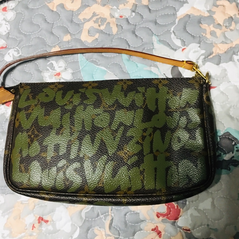 Louis Vuitton graffiti pouch
